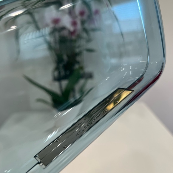 Alexander McQueen Skull Four Ring embellished acrylic clutch - Picture 9 of 14